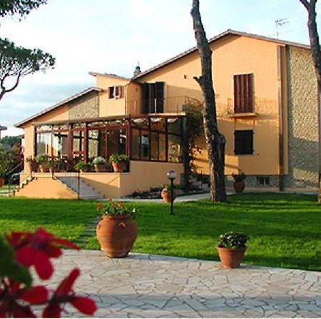 B&B Villa Acero Марина ди Карара Екстериор снимка